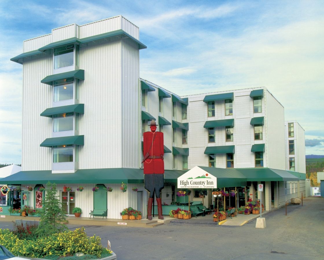 Coast High Country Inn Вайтгорс Екстер'єр фото